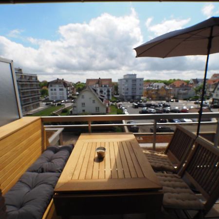 Appartement Sur La Digue - De Haan - Le Coq - Silver Beach D2 Kültér fotó